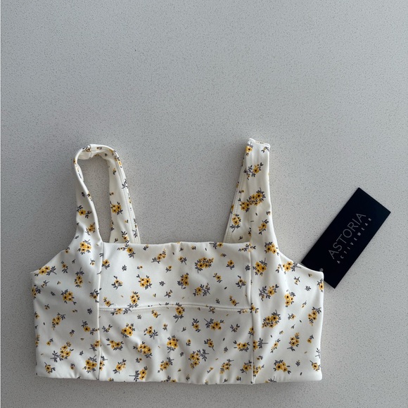 NWT Astoria Activewear LUXE Balance Workout Set in Primrose - Picture 5 of 6